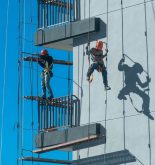 El ahorro de costes en la rehabilitación de edificios mediante el uso de trabajos verticales frente a los andamios tradicionales